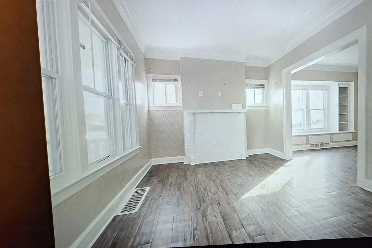 525 Indiana St Se - Photo 2 of 5