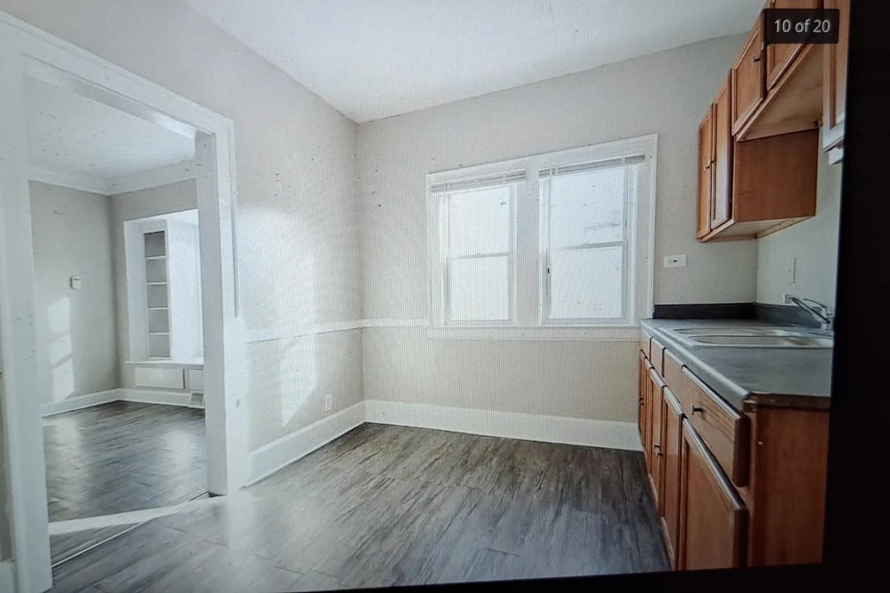 525 Indiana St Se - Photo 3 of 5