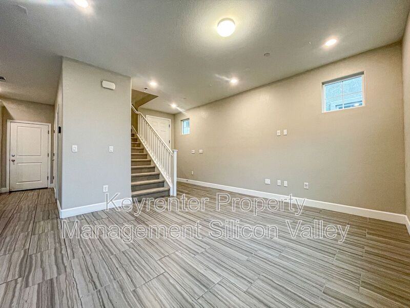 24216 Nora Cir - Photo 6 of 45