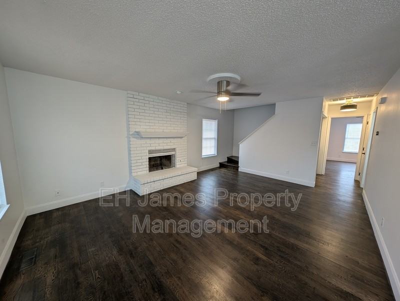 116 E 11th St - Photo 2 of 13