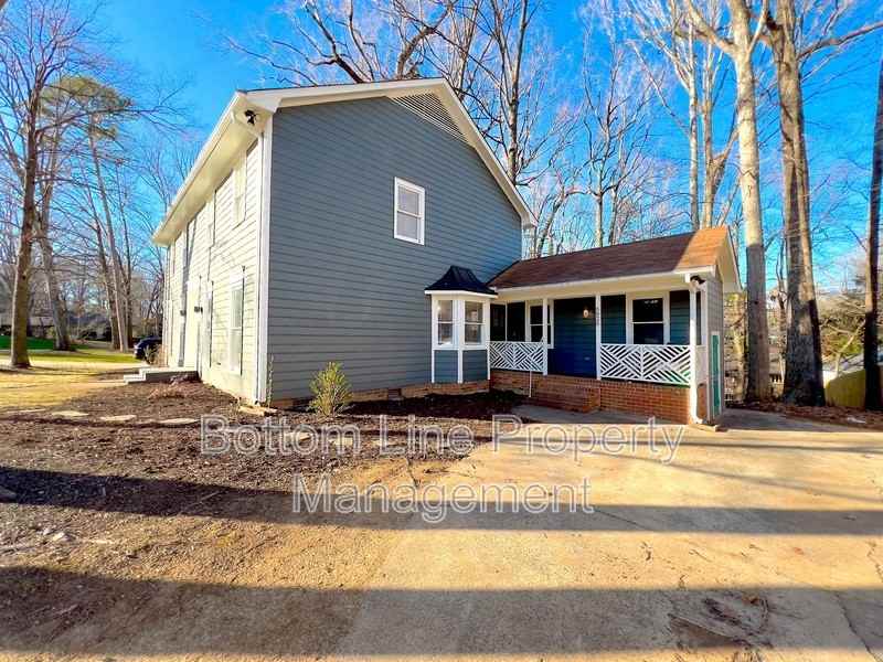 6825 Pleasant Dr - Photo 3 of 36