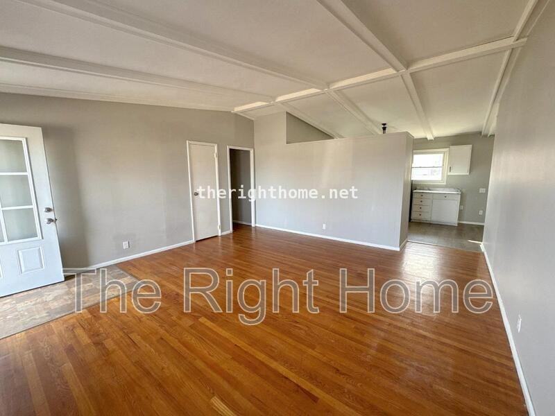 2824 S 134th Ave - Photo 3 of 17