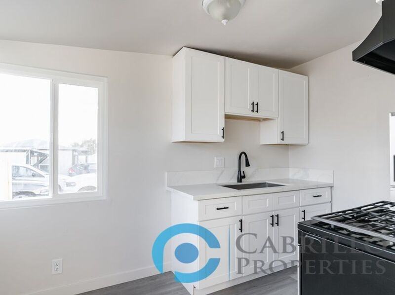 138 5th Ave #A - Photo 4 of 12