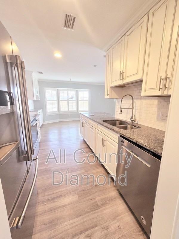 807 S Longwood Cir - Photo 2 of 16