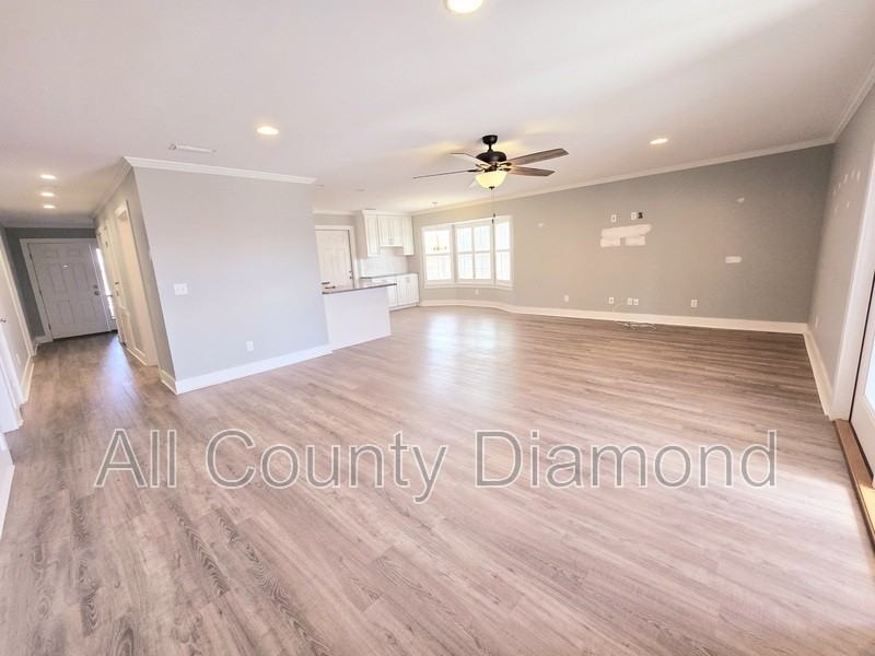 807 S Longwood Cir - Photo 6 of 16