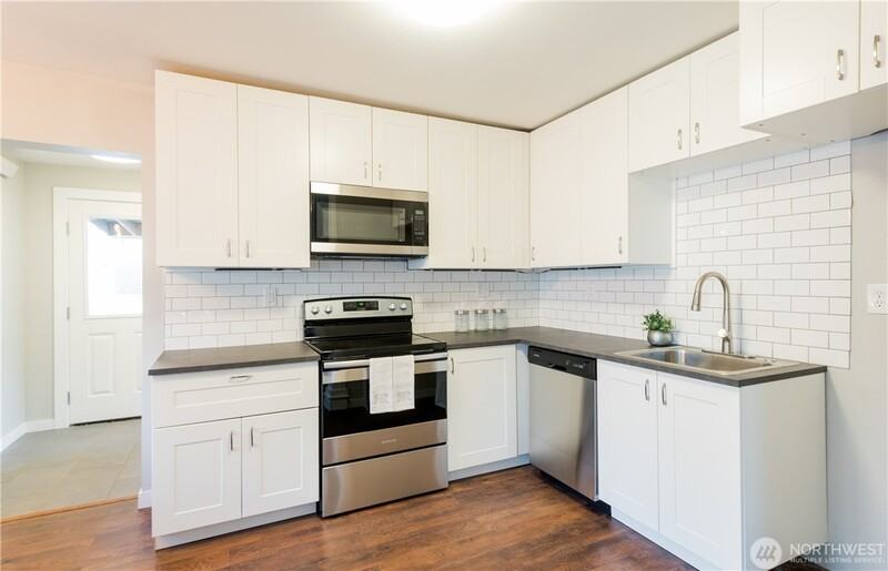 462 G St - Photo 2 of 16