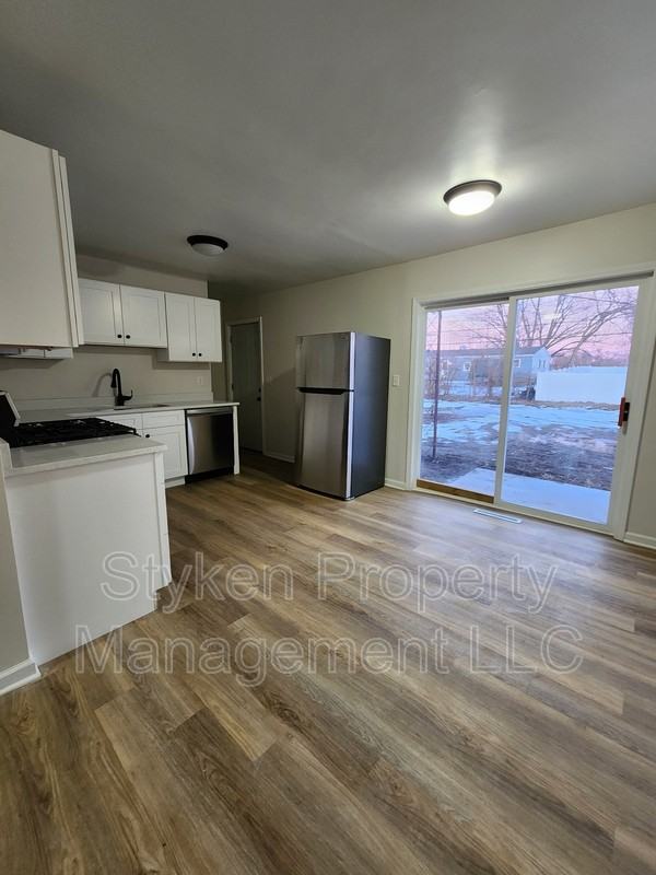 7471 E 1st St - Photo 2 of 9