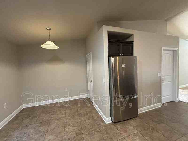 4762 Ashley Place Blvd - Photo 7 of 19