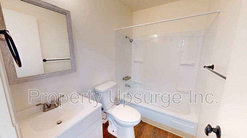 715 Mary St #6 - Photo 2 of 12