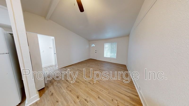 1074 Bond St - Photo 5 of 16