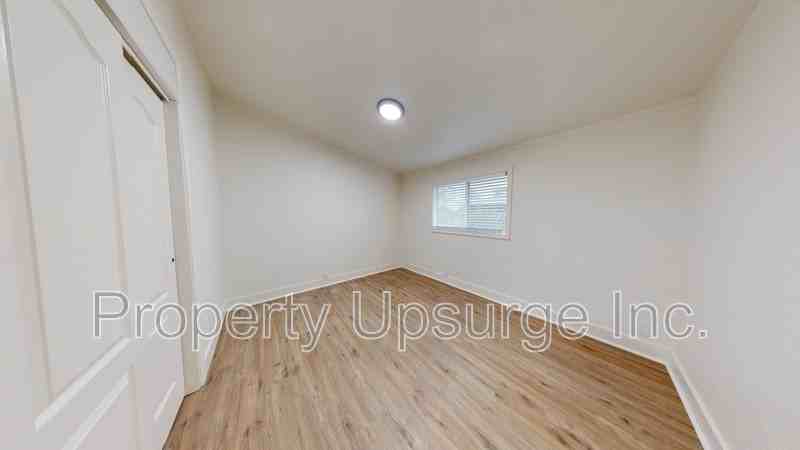 1074 Bond St - Photo 6 of 16