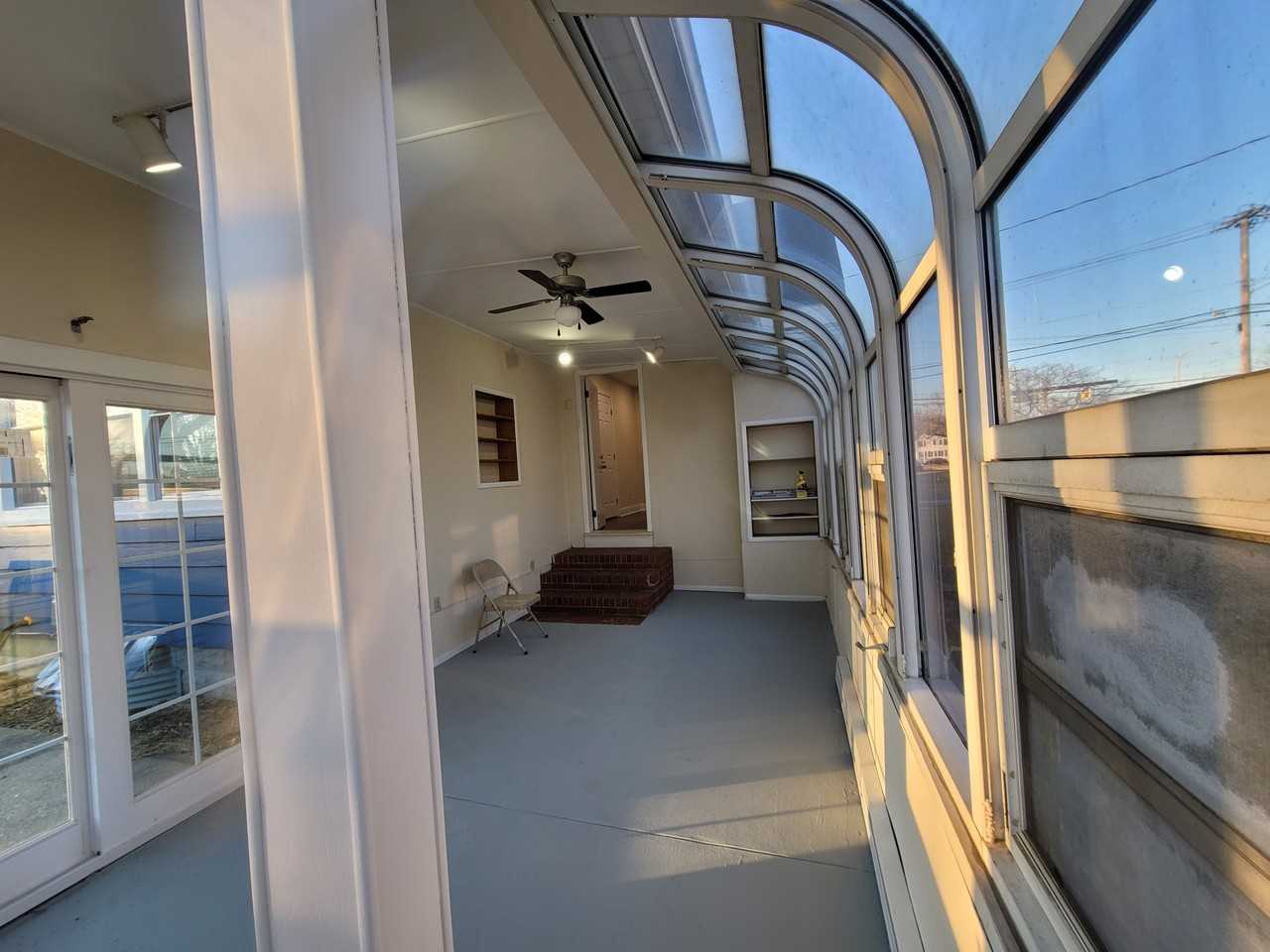 844 Forest St - Photo 3 of 50