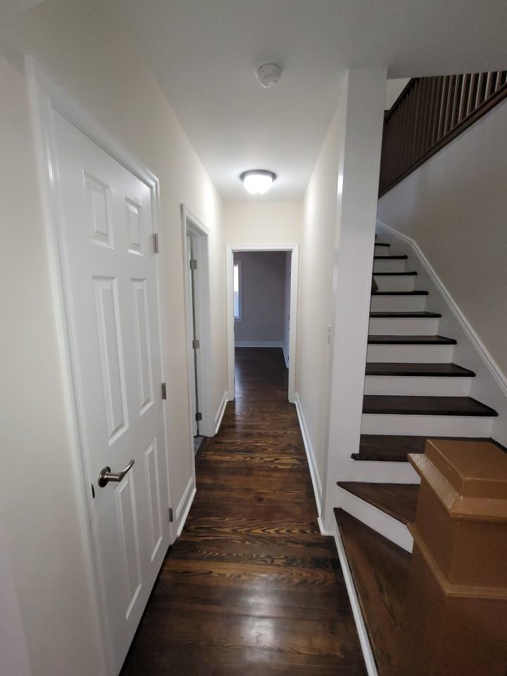 844 Forest St - Photo 6 of 50