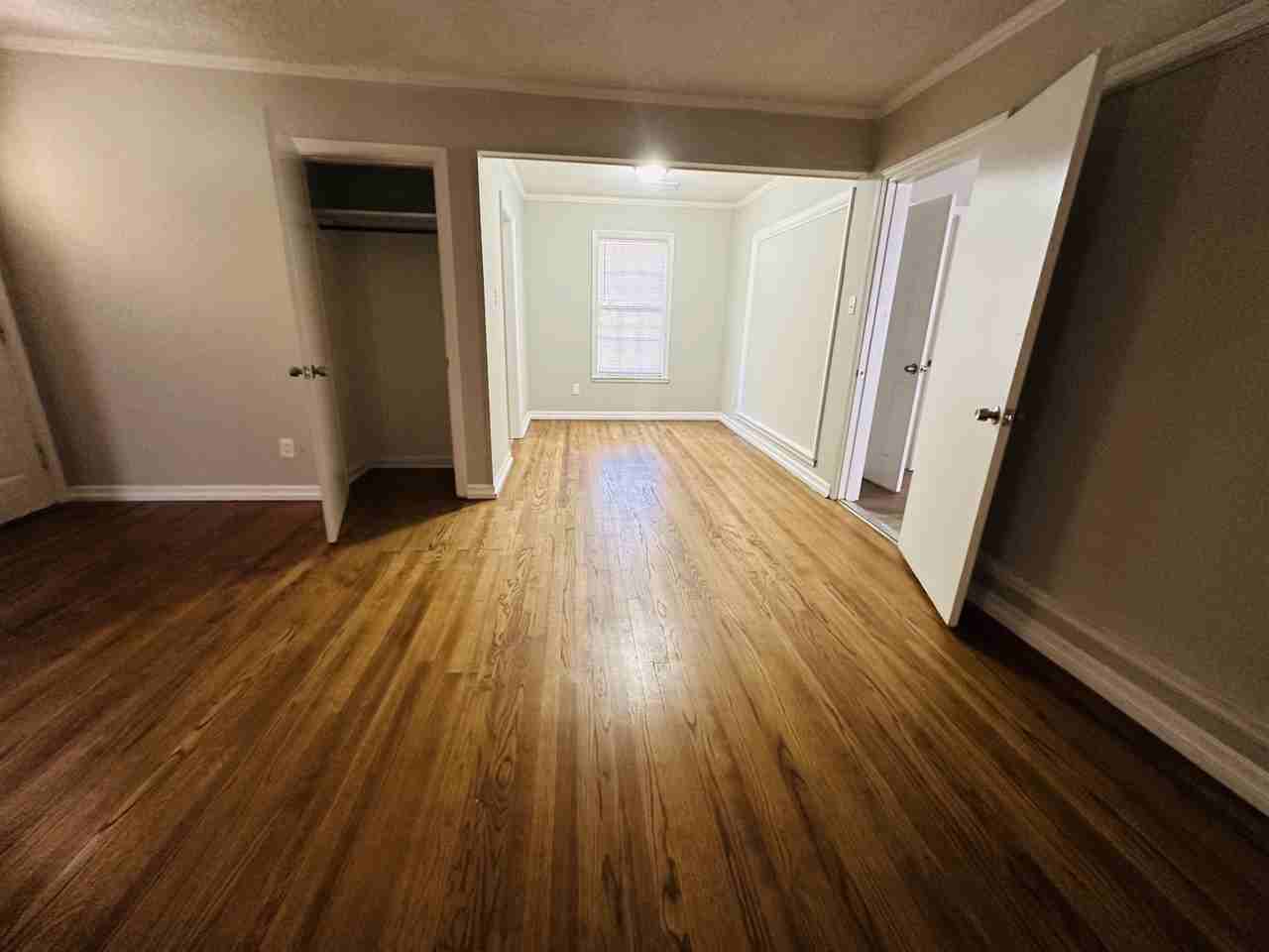 2176 Vollintine Ave - Photo 3 of 16