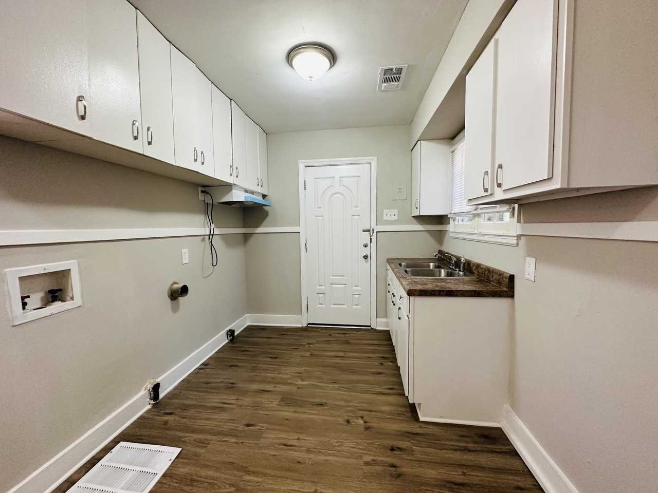 2176 Vollintine Ave - Photo 4 of 16