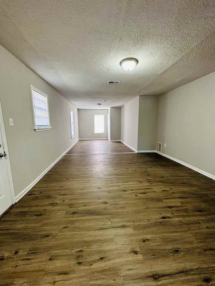 2176 Vollintine Ave - Photo 6 of 16