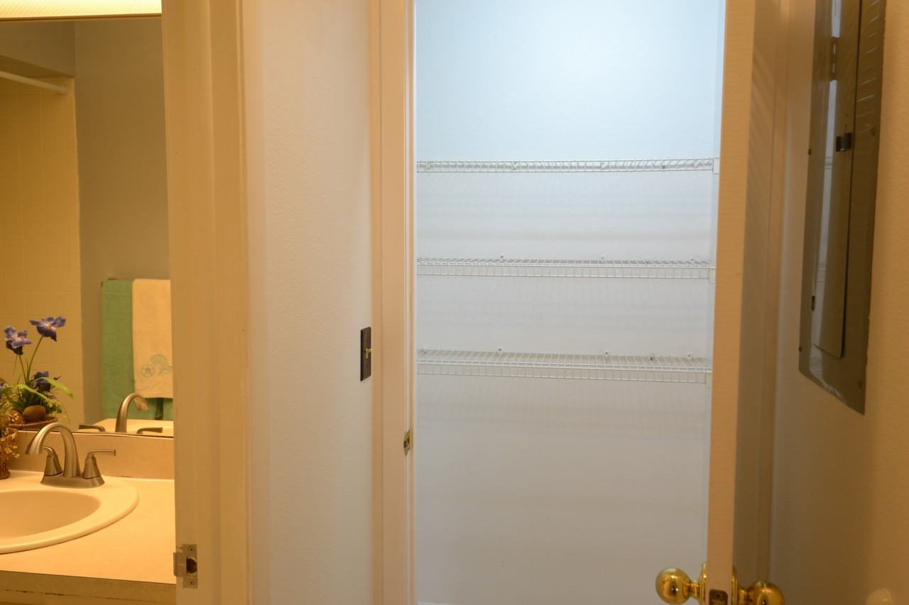 7331 Greystone Dr - Photo 6 of 43