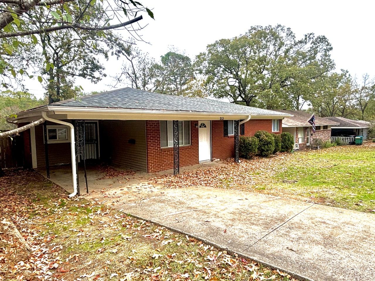 213 Santa Fe Trl - Photo 2 of 14