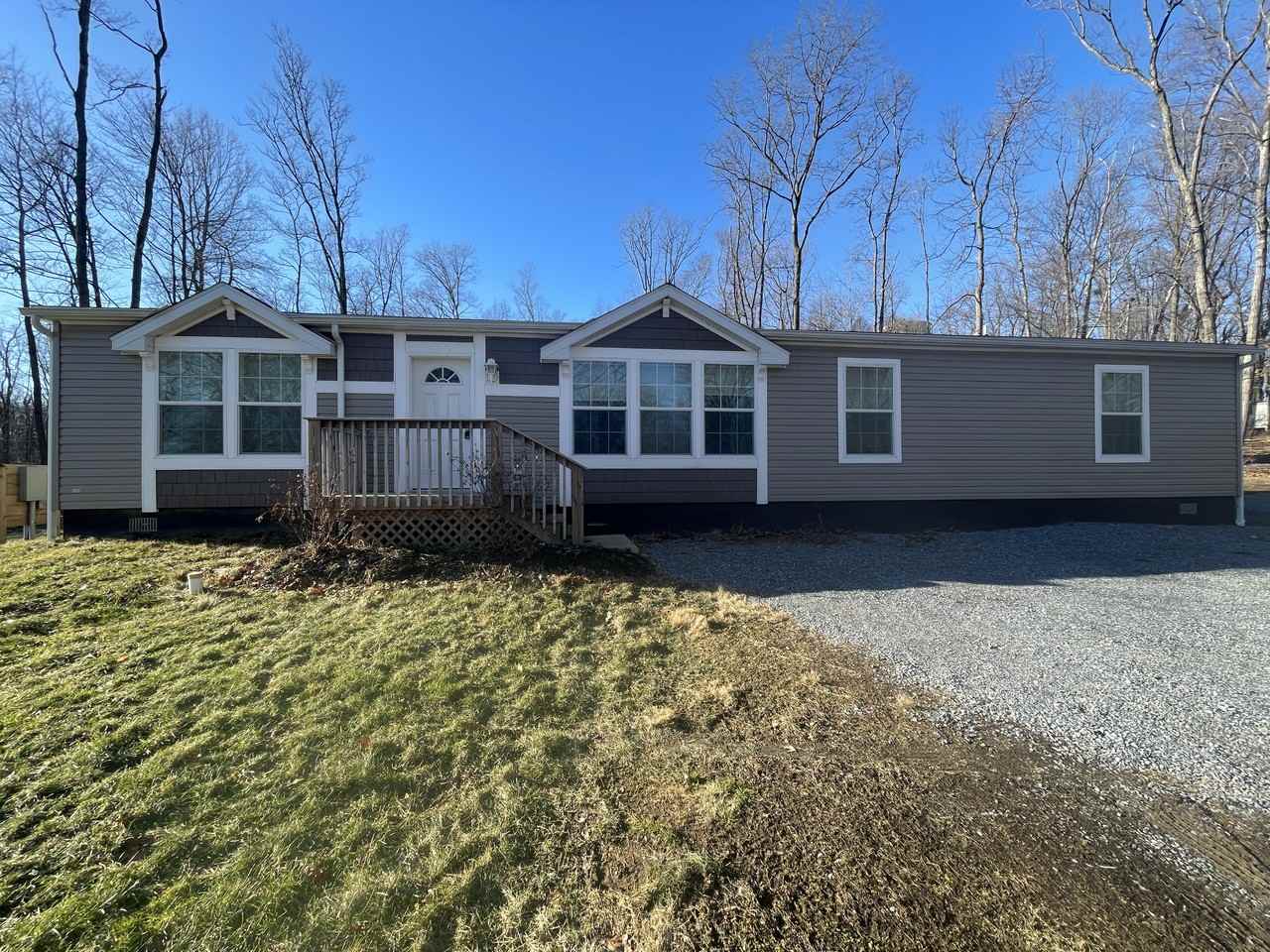 524 Twin County Rd - Photo 2 of 50