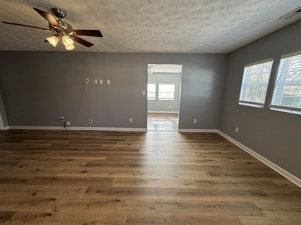 1317 Cruft St - Photo 3 of 20