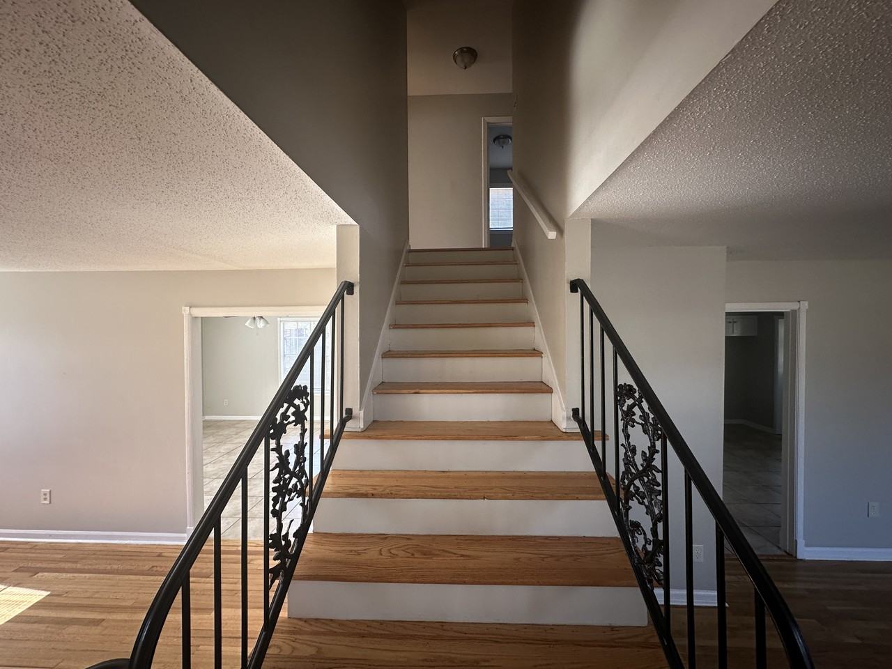 3067 S Mendenhall Rd - Photo 2 of 20