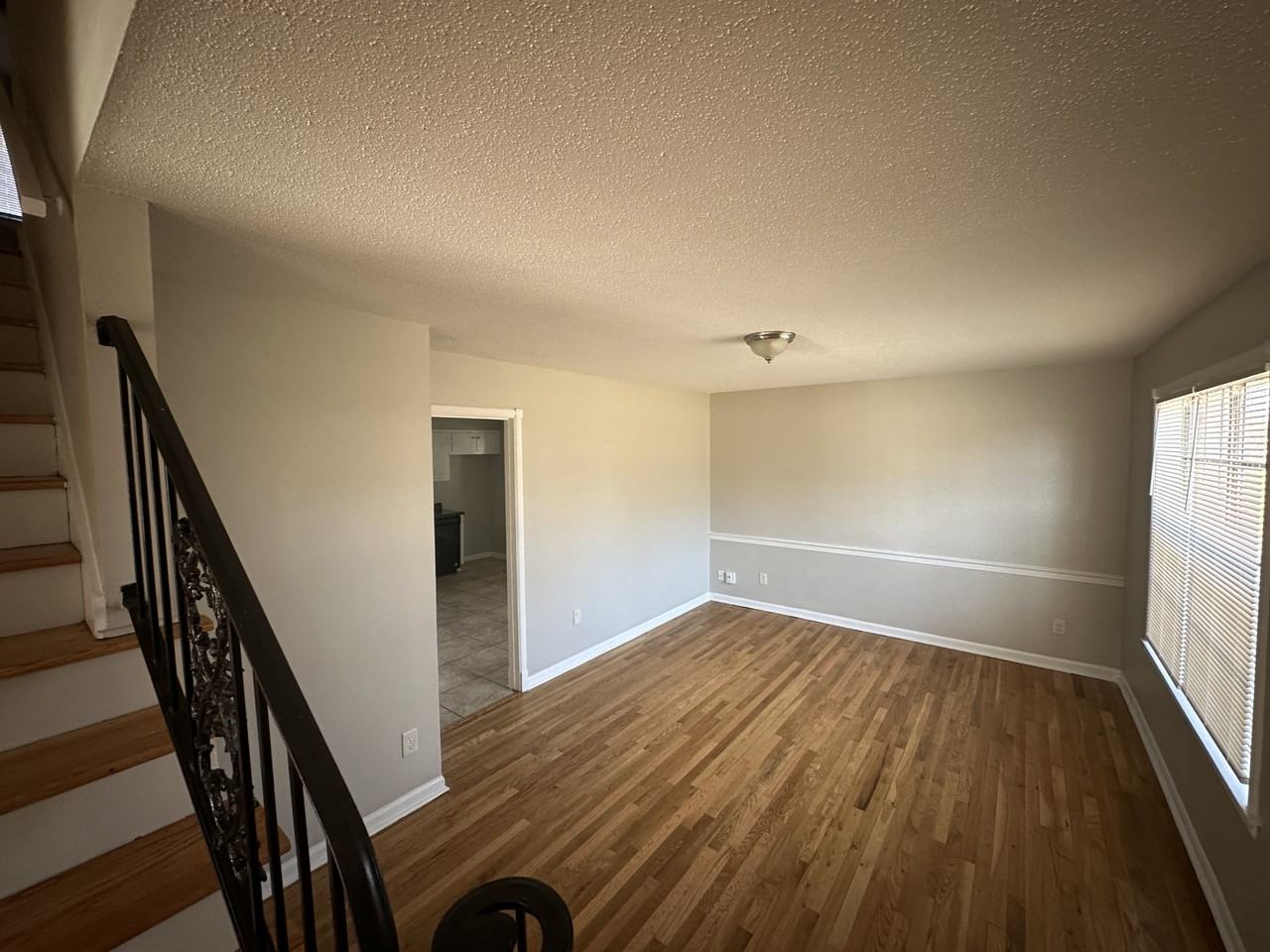 3067 S Mendenhall Rd - Photo 3 of 20