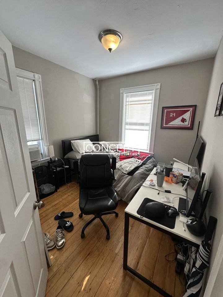 47 Hillside St #22 - Photo 4 of 20