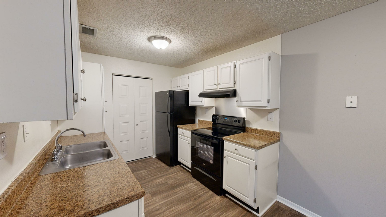 Paddock Club - Photo 5 of 50