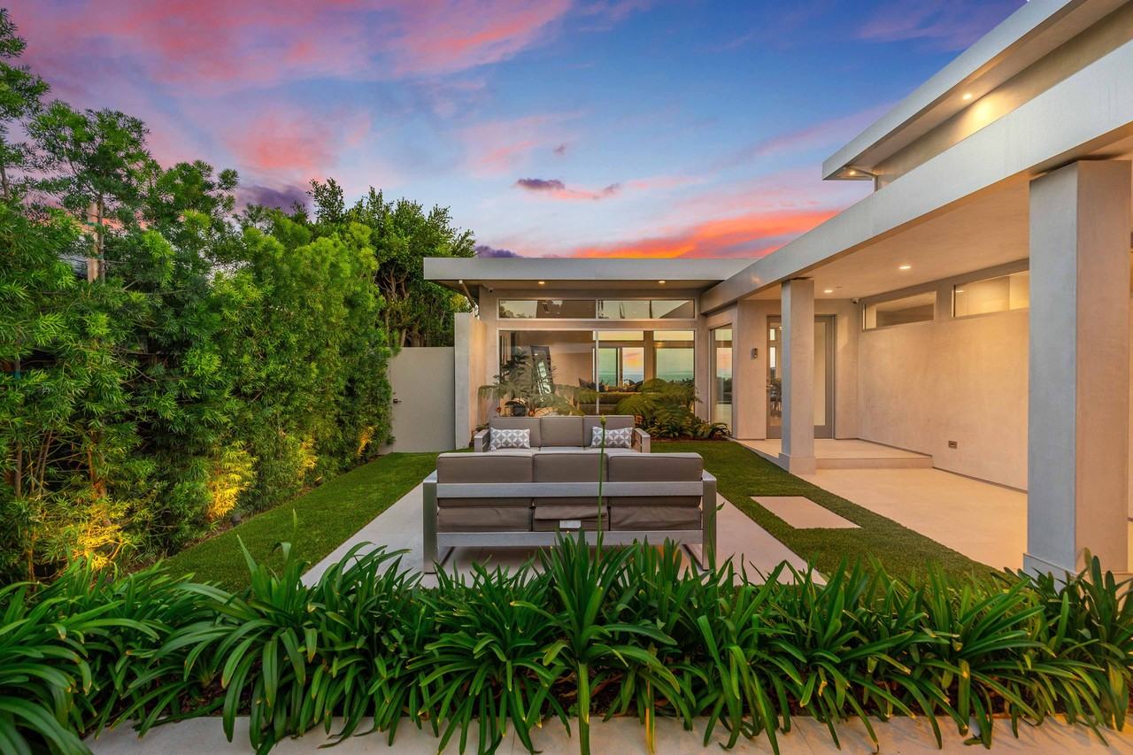 2189 Summitridge Dr #NA - Photo 4 of 50