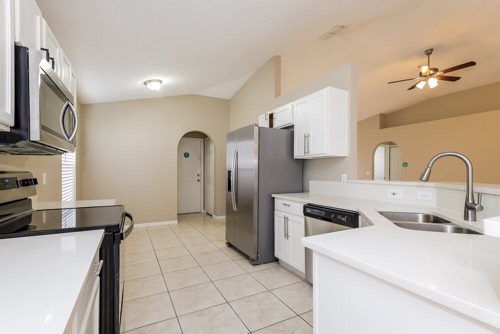 2952 Leba Ln - Photo 7 of 16