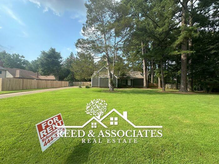 8400 Beaverwood Dr - Photo 3 of 21