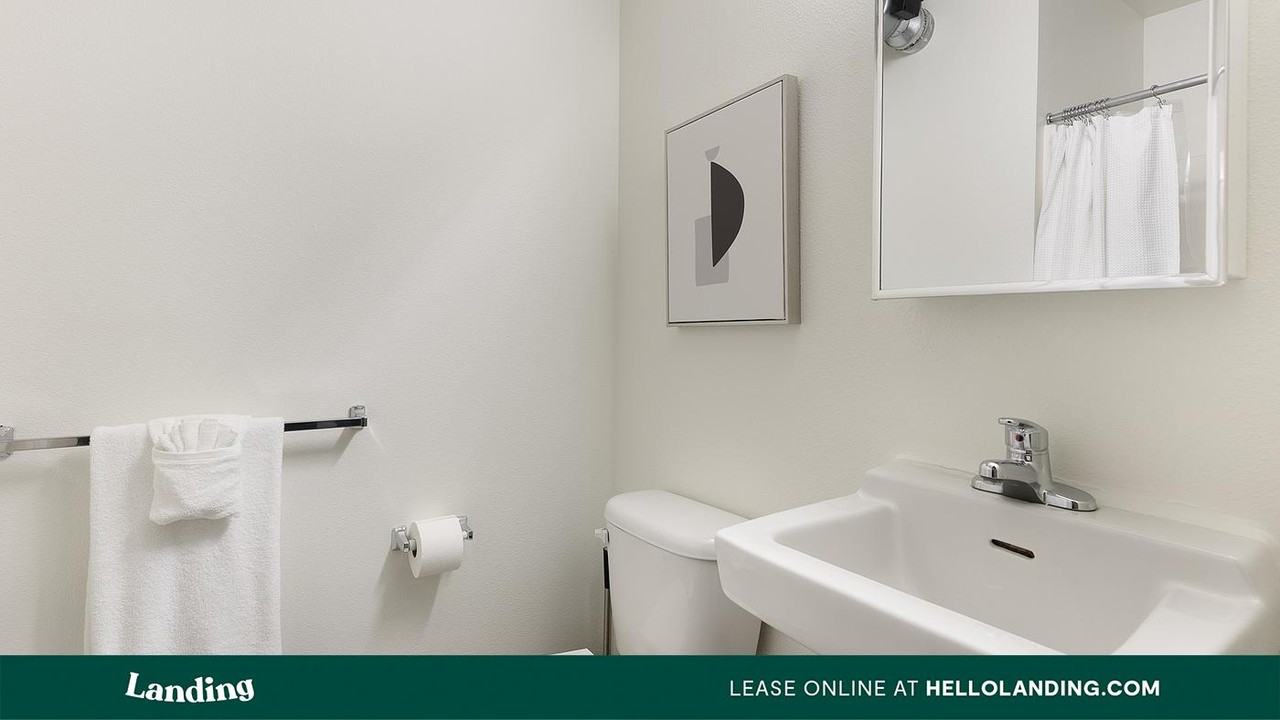 1430 NW Pettygrove - Photo 4 of 50