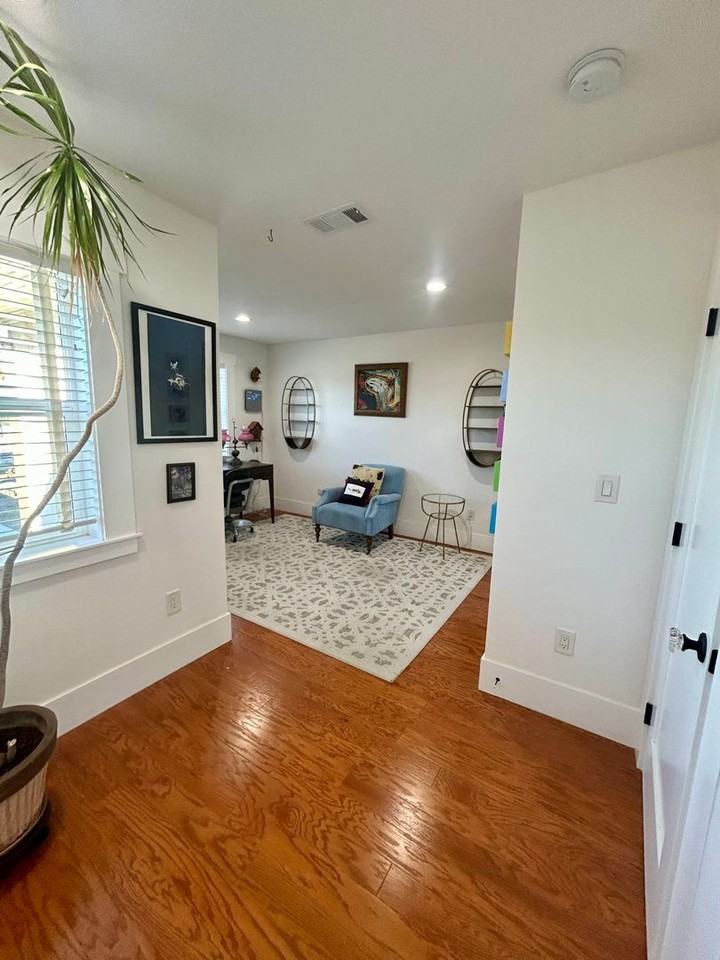 166 George St #2 - Photo 5 of 12