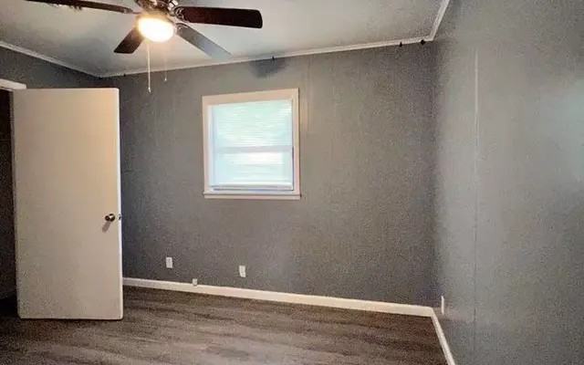 Oak Tree Apartments - Photo 7 of 22