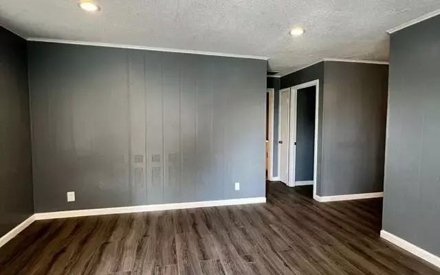 Oak Tree Apartments - Photo 6 of 22