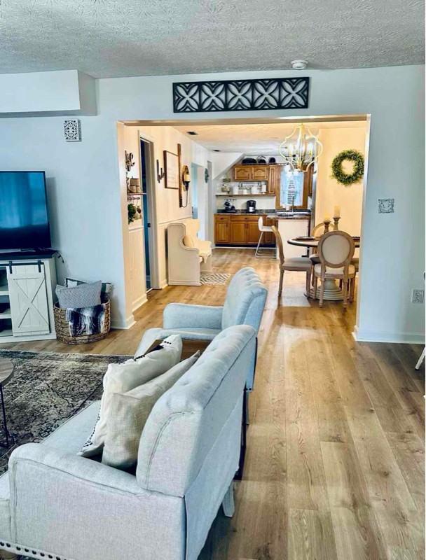 1009 Honeyville Rd - Photo 3 of 15