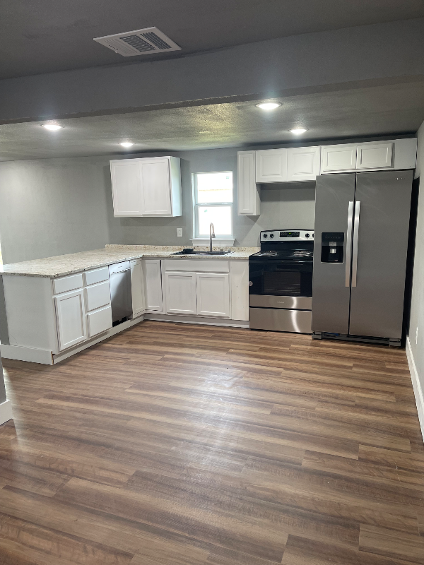 258 Carroll Dr - Photo 3 of 13