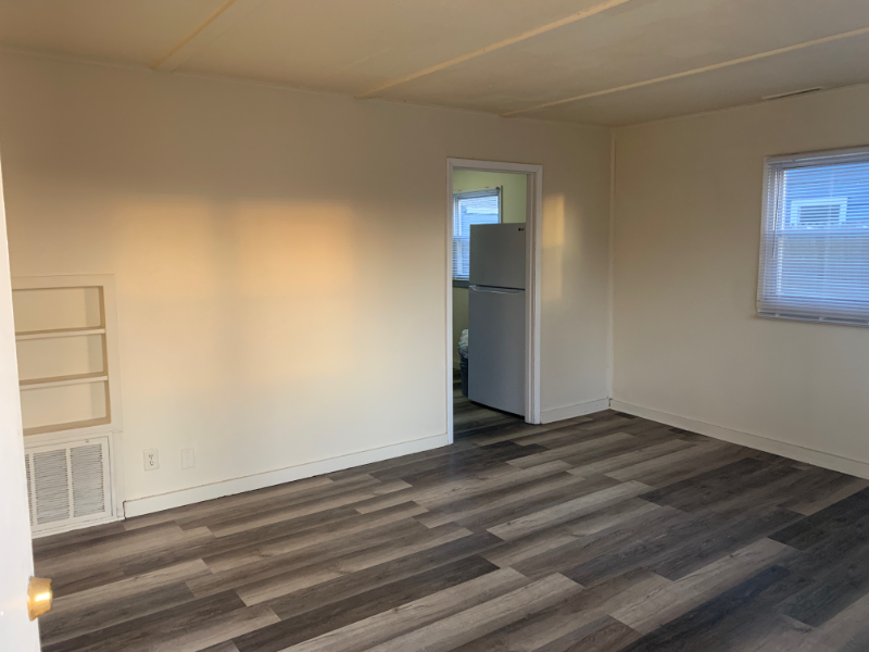 5111 Smith St - Photo 3 of 10