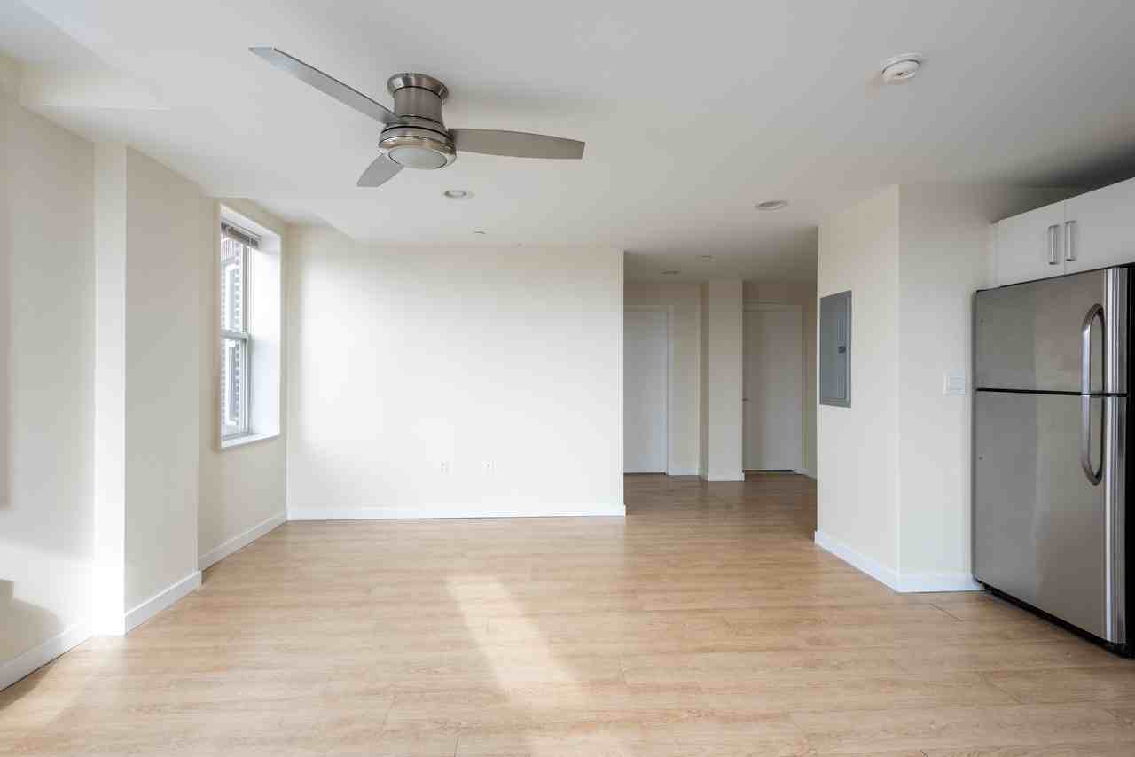 Croydon Hall Apartments - Photo 4 of 29