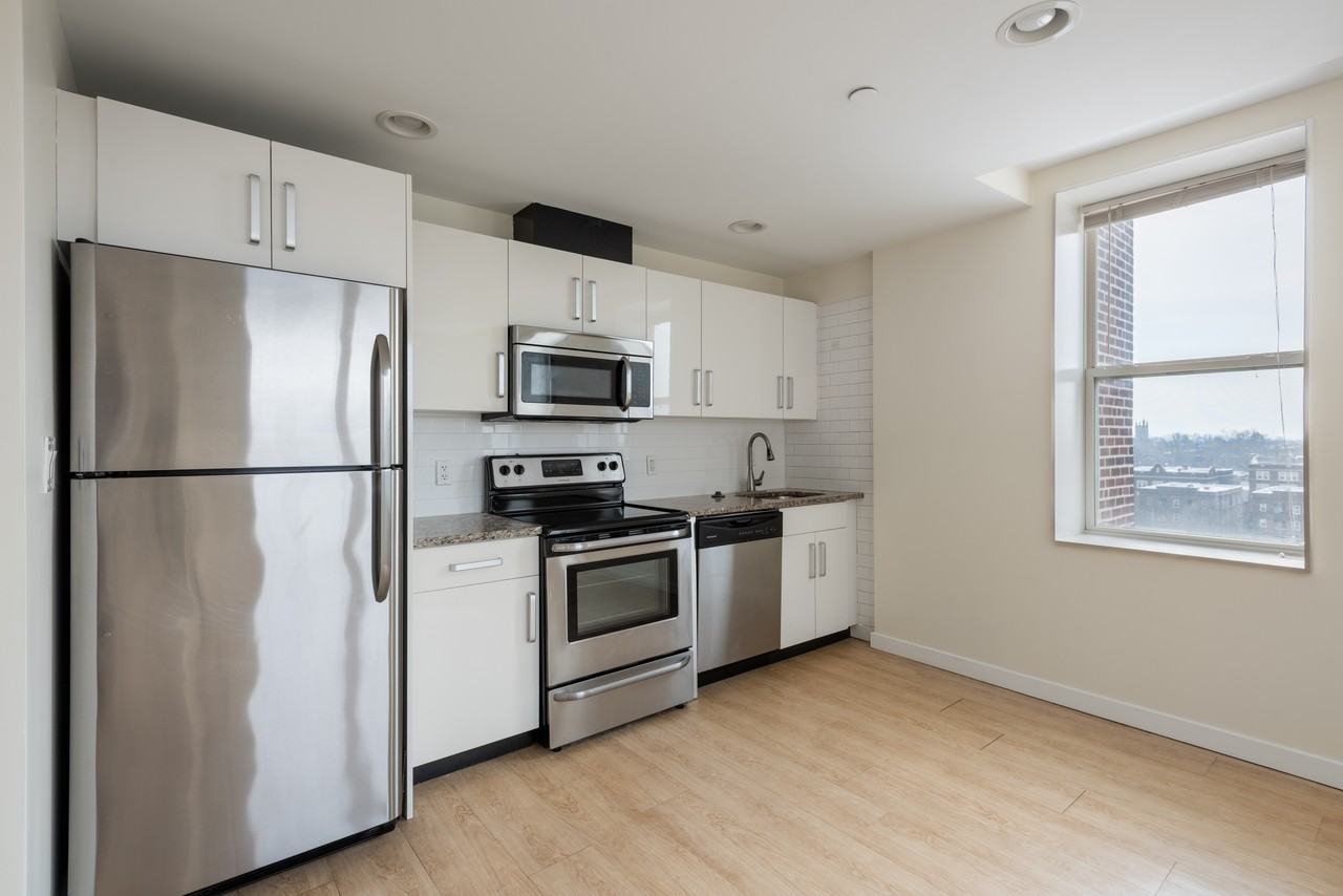 Croydon Hall Apartments - Photo 2 of 29