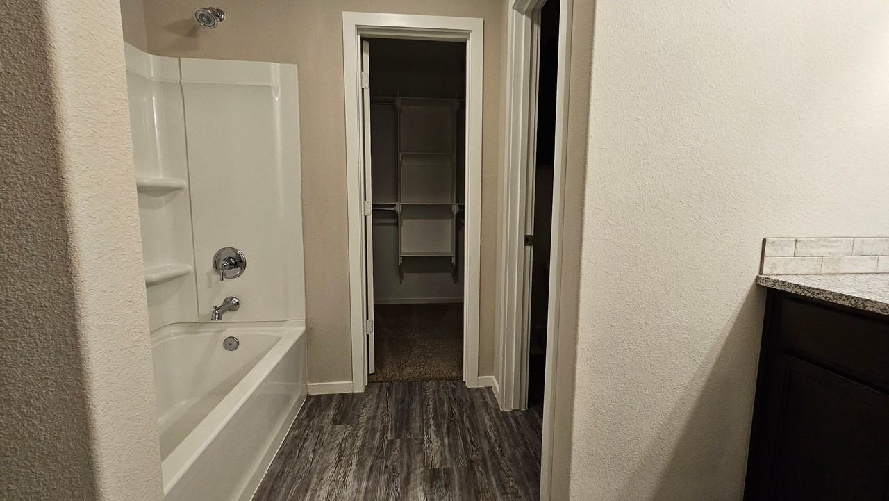 1630 133rd St #B - Photo 7 of 12