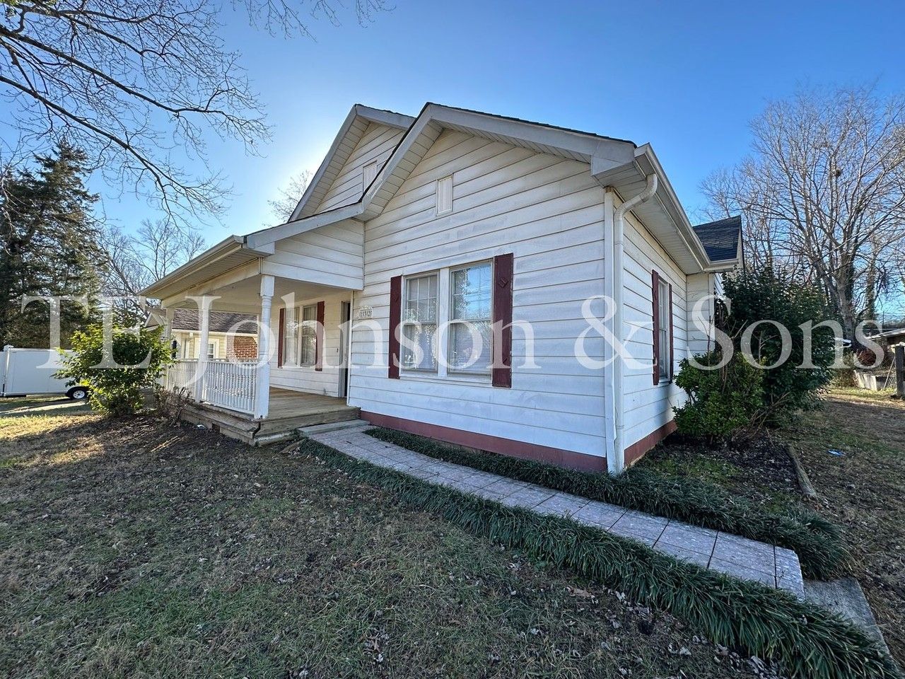 132 Tucker Ave - Photo 2 of 20