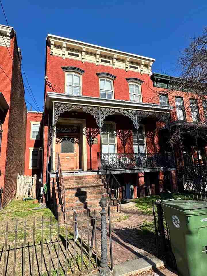112 W Clay St - Photo 5 of 23