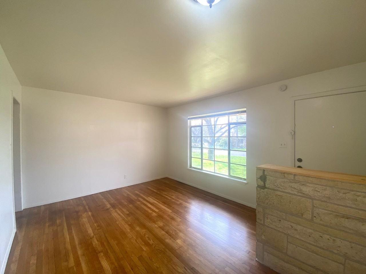 602 Hammack Dr - Photo 4 of 26