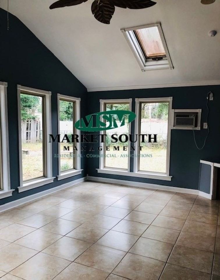 112 E Welwood Dr - Photo 3 of 21