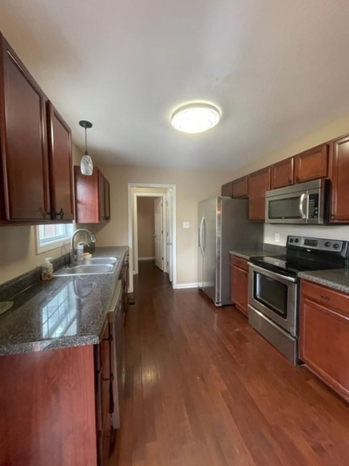 4903 Falling Star Ln - Photo 5 of 21