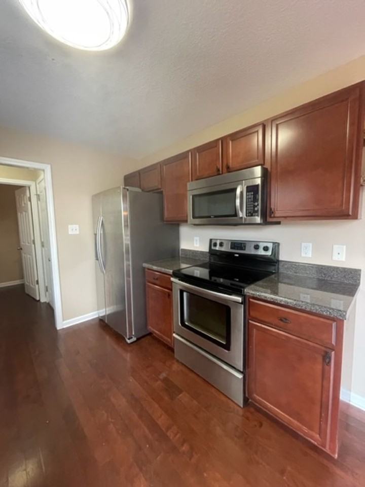 4903 Falling Star Ln - Photo 6 of 21