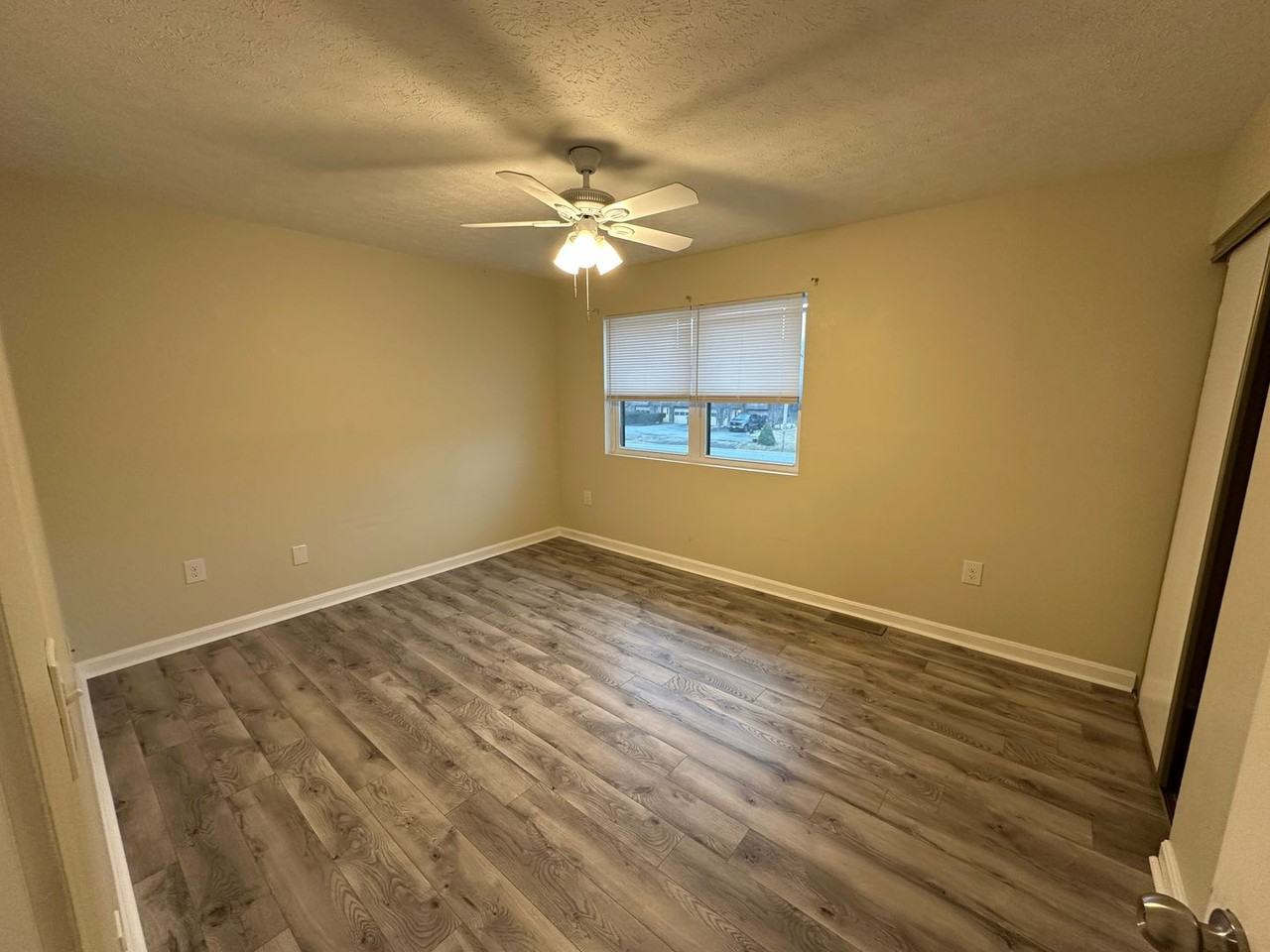 2598 Glade Dr Se - Photo 7 of 10