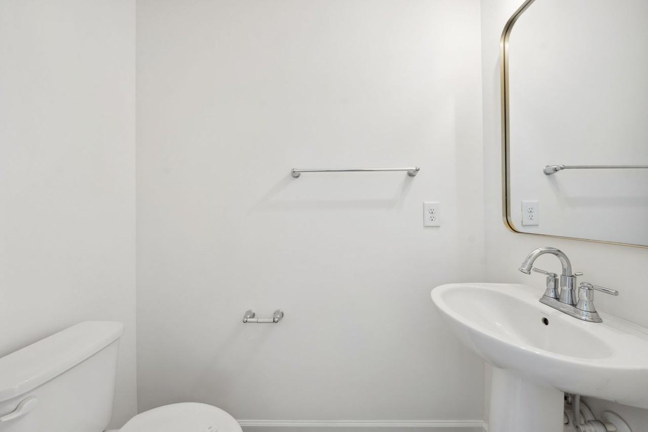 1102 Old Evergreen Dr - Photo 5 of 19