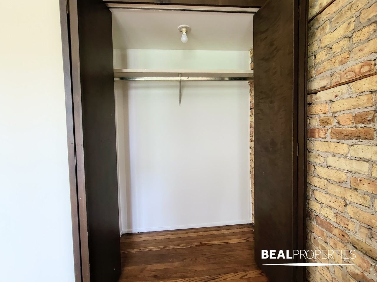 3015 N Broadway St - Photo 6 of 20